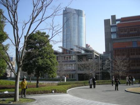 国立新美術館