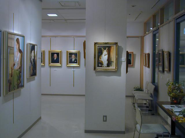 肖像画展展示風景-12